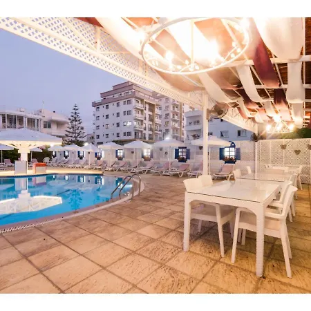 Sammy's Hotel 3*