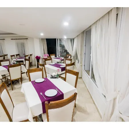 Sammy's Hotel 3*
