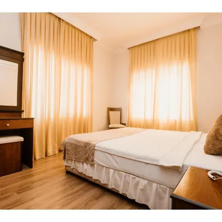 Sammy's Hotel 3*